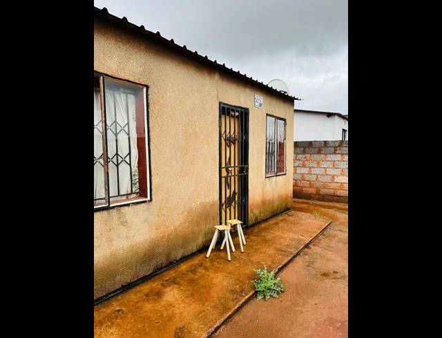2 BEDROOM HOUSE FOR SALE IN KATLEHONG SOUTH